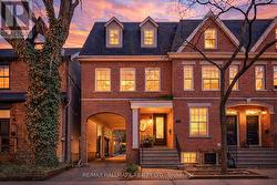 30B DE GRASSI STREET  Toronto, ON M4M 2K3