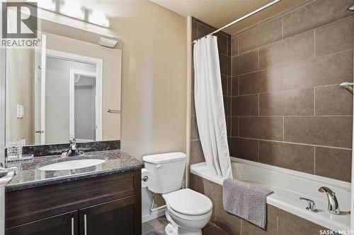 311 227 Pinehouse Drive, Saskatoon, SK - Indoor Photo Showing Bathroom