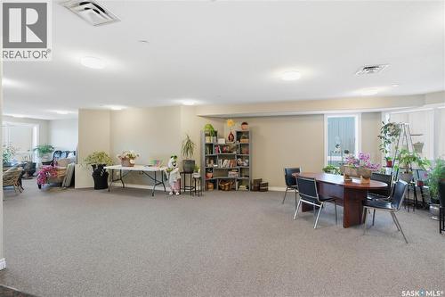 311 227 Pinehouse Drive, Saskatoon, SK - Indoor