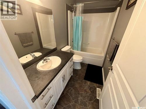104 Atton Crescent, Saskatoon, SK - Indoor Photo Showing Bathroom