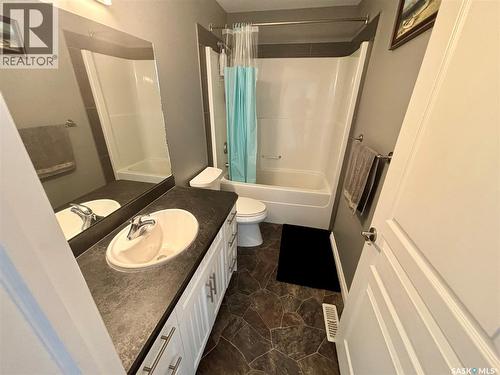 104 Atton Crescent, Saskatoon, SK - Indoor Photo Showing Bathroom