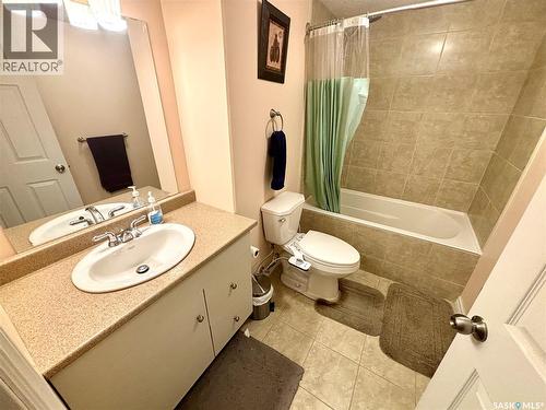 104 Atton Crescent, Saskatoon, SK - Indoor Photo Showing Bathroom
