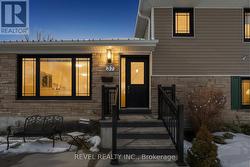 37 FERNDALE CRESCENT  Brampton, ON L6W 1G1