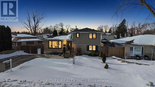 37 FERNDALE CRESCENT  Brampton, ON L6W 1G1