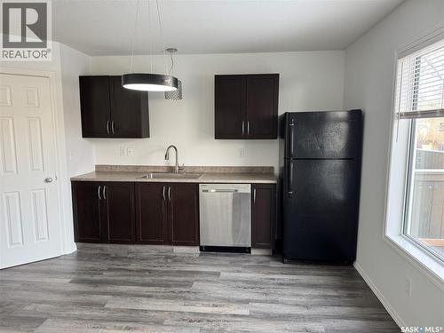 2 802 K Avenue N, Saskatoon, SK - Indoor Photo Showing Kitchen