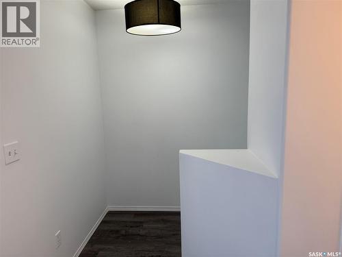 2 802 K Avenue N, Saskatoon, SK - Indoor Photo Showing Other Room