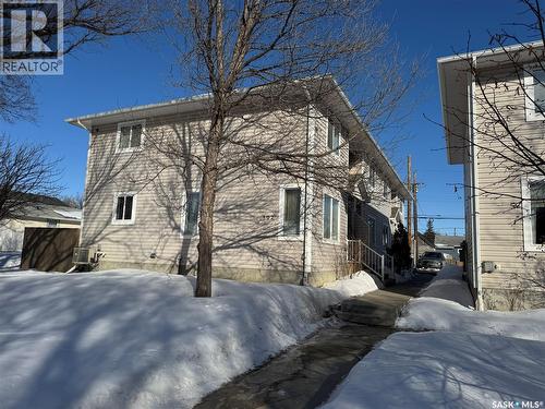 2 802 K Avenue N, Saskatoon, SK - Outdoor