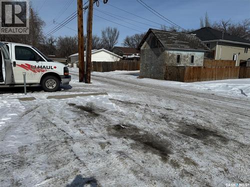 2 802 K Avenue N, Saskatoon, SK - Outdoor