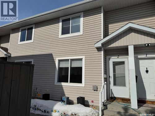 2 802 K Avenue N, Saskatoon, SK - Outdoor With Exterior