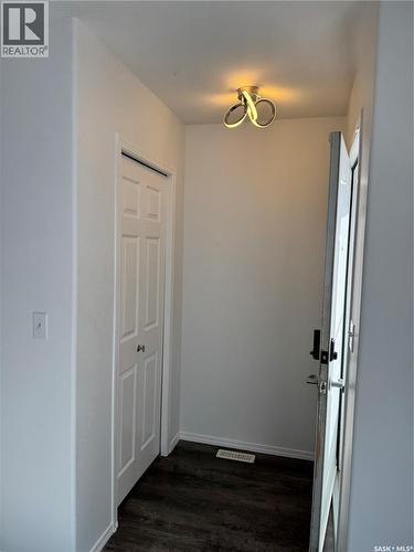 2 802 K Avenue N, Saskatoon, SK - Indoor Photo Showing Other Room
