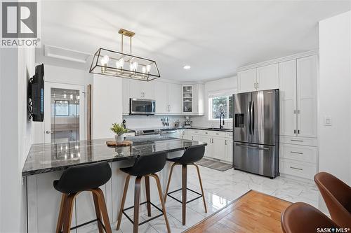 145 Stillwater Drive, Saskatoon, SK - Indoor Photo Showing Kitchen With Stainless Steel Kitchen