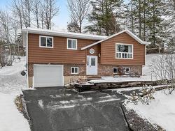 37 Hillcrest Avenue  Lower Sackville, NS B4C 1X2
