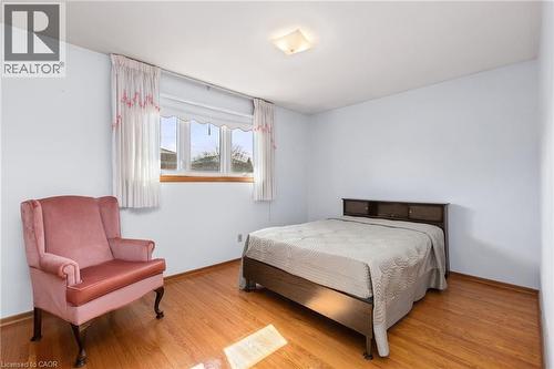 33 Orlanda Road, Hamilton, ON - Indoor Photo Showing Bedroom