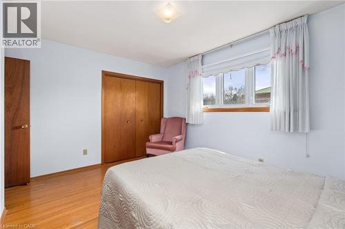 33 Orlanda Road, Hamilton, ON - Indoor Photo Showing Bedroom