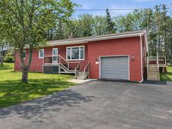 17 Sprucewood Avenue  Timberlea, NS B3T 1C1