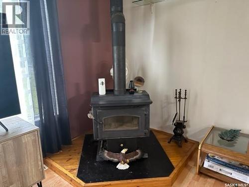 711 Waskos Drive, Northern Admin District, SK - Indoor Photo Showing Other Room With Fireplace