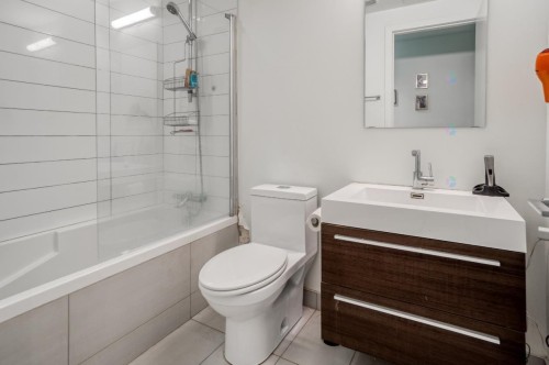 Salle de bains - 1301-1155 Rue De La Montagne, Montréal (Ville-Marie), QC - Indoor Photo Showing Bathroom