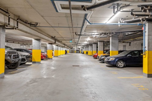 Parking - 420B-1400 Rue Ottawa, Montréal (Le Sud-Ouest), QC - Indoor Photo Showing Garage