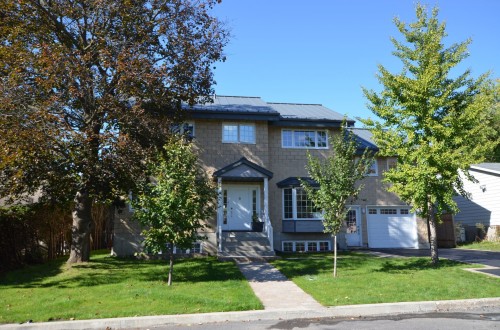 181 Rue Boulanger  Saint-Bruno-De-Montarville, QC J3V 2C2