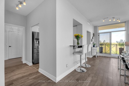 905-1101 Leslie Street, Toronto, ON - Indoor Photo Showing Other Room