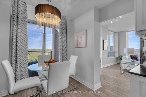 905-1101 Leslie Street, Toronto, ON - Indoor Photo Showing Dining Room