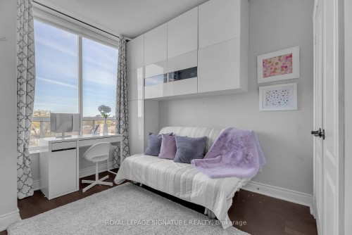 905-1101 Leslie Street, Toronto, ON - Indoor