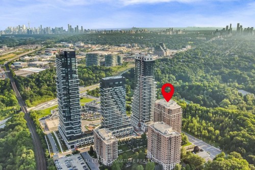 905-1101 Leslie Street, Toronto, ON - Outdoor With View