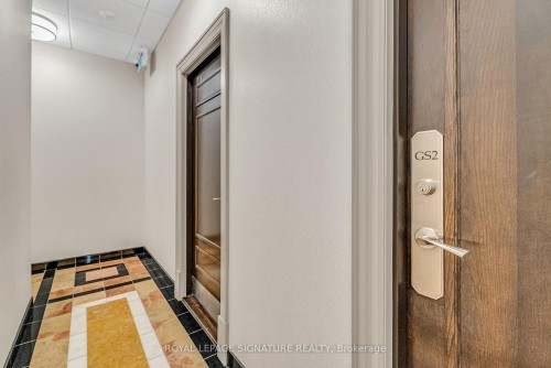 905-1101 Leslie Street, Toronto, ON - Indoor