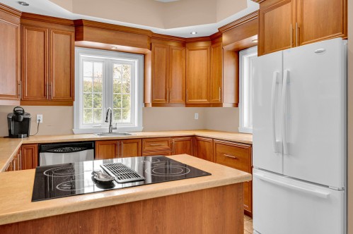 Cuisinette - 750 Rue Maple, Prévost, QC - Indoor Photo Showing Kitchen