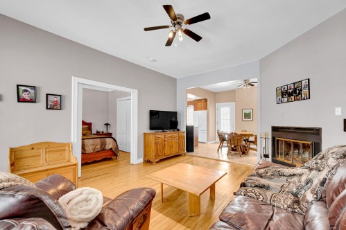 Salon - 750 Rue Maple, Prévost, QC - Indoor Photo Showing Living Room With Fireplace