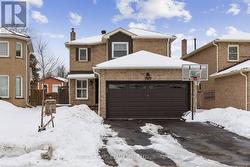 107 HEMINGFORD PLACE  Whitby, ON L1R 1G2