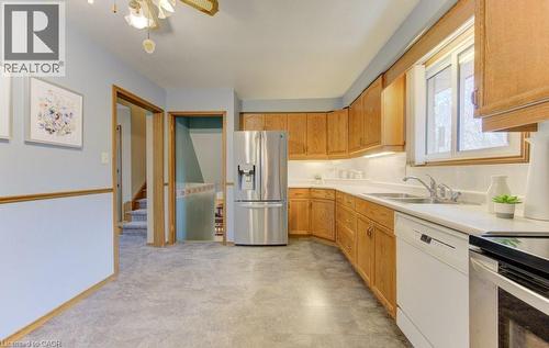 612 Green Meadow Crescent, Waterloo, ON - Indoor Photo Showing Kitchen With Double Sink