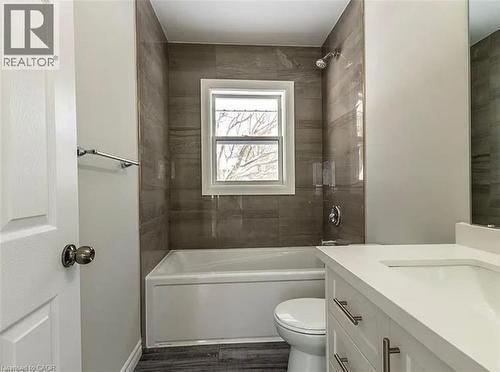 116 Siebert Avenue Unit# Main, Kitchener, ON - Indoor Photo Showing Bathroom