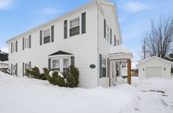 2775 Rue McLeod  Saguenay (Jonquière), QC G7S 1X1