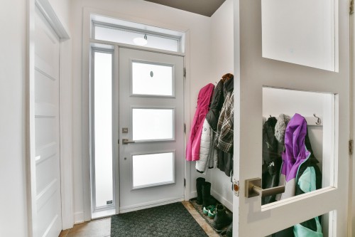 Hall d'entrée/Vestibule - 2592 Rue Robindaine, L'Assomption, QC - Indoor Photo Showing Other Room