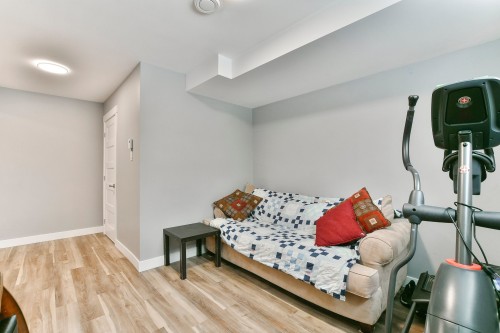 Salle familiale - 2592 Rue Robindaine, L'Assomption, QC - Indoor