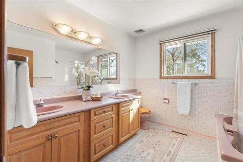 78 Cuthbertson Ave, Winnipeg, MB 