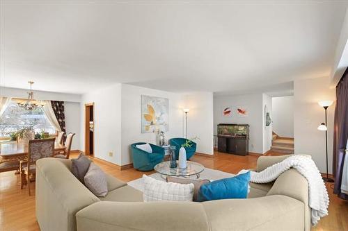 78 Cuthbertson Ave, Winnipeg, MB 