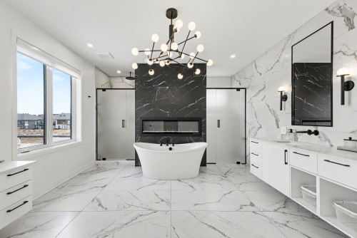 Master Bathroom - 283 Rue De L'Aigle, Carignan, QC - Indoor Photo Showing Bathroom