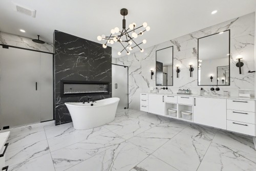 Master Bathroom - 283 Rue De L'Aigle, Carignan, QC - Indoor Photo Showing Other Room