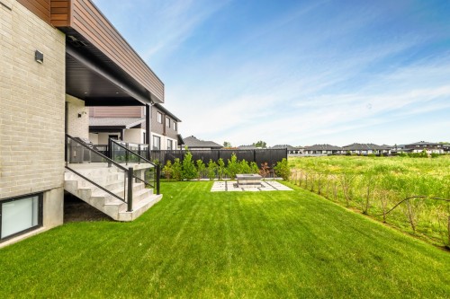 Courtyard - 283 Rue De L'Aigle, Carignan, QC - Outdoor With View