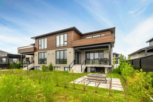 Back of Structure - 283 Rue De L'Aigle, Carignan, QC - Outdoor
