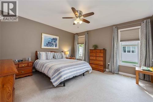 5700 Blackwell Sideroad Unit# 143, Sarnia, ON - Indoor Photo Showing Bedroom