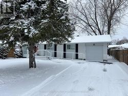 16 SYCAMORE DRIVE  Ottawa, ON K2H 6H6