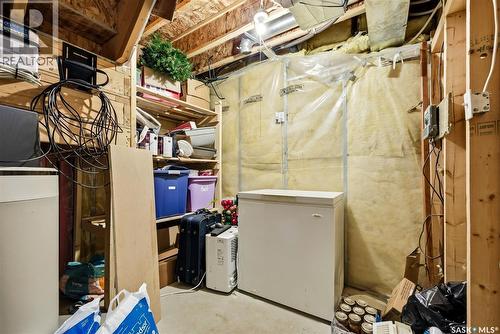 1368 Maple Leaf Crescent N, Regina, SK - Indoor Photo Showing Basement