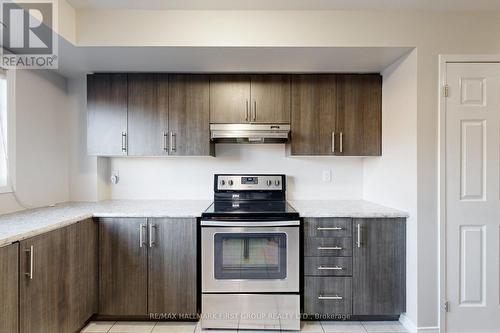 2532 Bromus Path, Oshawa, ON - Indoor Photo Showing Kitchen