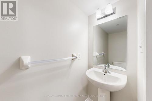 2532 Bromus Path, Oshawa, ON - Indoor Photo Showing Bathroom
