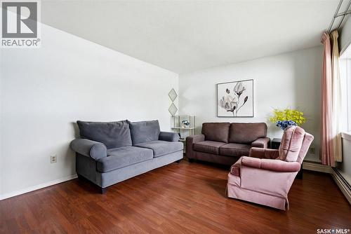 3 4341 Rae Street, Regina, SK - Indoor Photo Showing Living Room