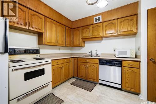 3 4341 Rae Street, Regina, SK - Indoor Photo Showing Kitchen With Double Sink