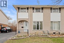 9690 Lynngrove Cres  Windsor, ON N8R 1B7
